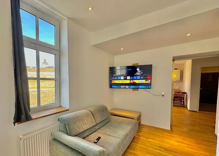 Castle View Apartment 3